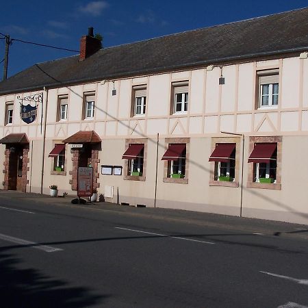 Le Lichou Hotel Vallon-en-Sully Buitenkant foto